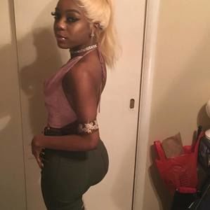 Meet your Posher, Vikia